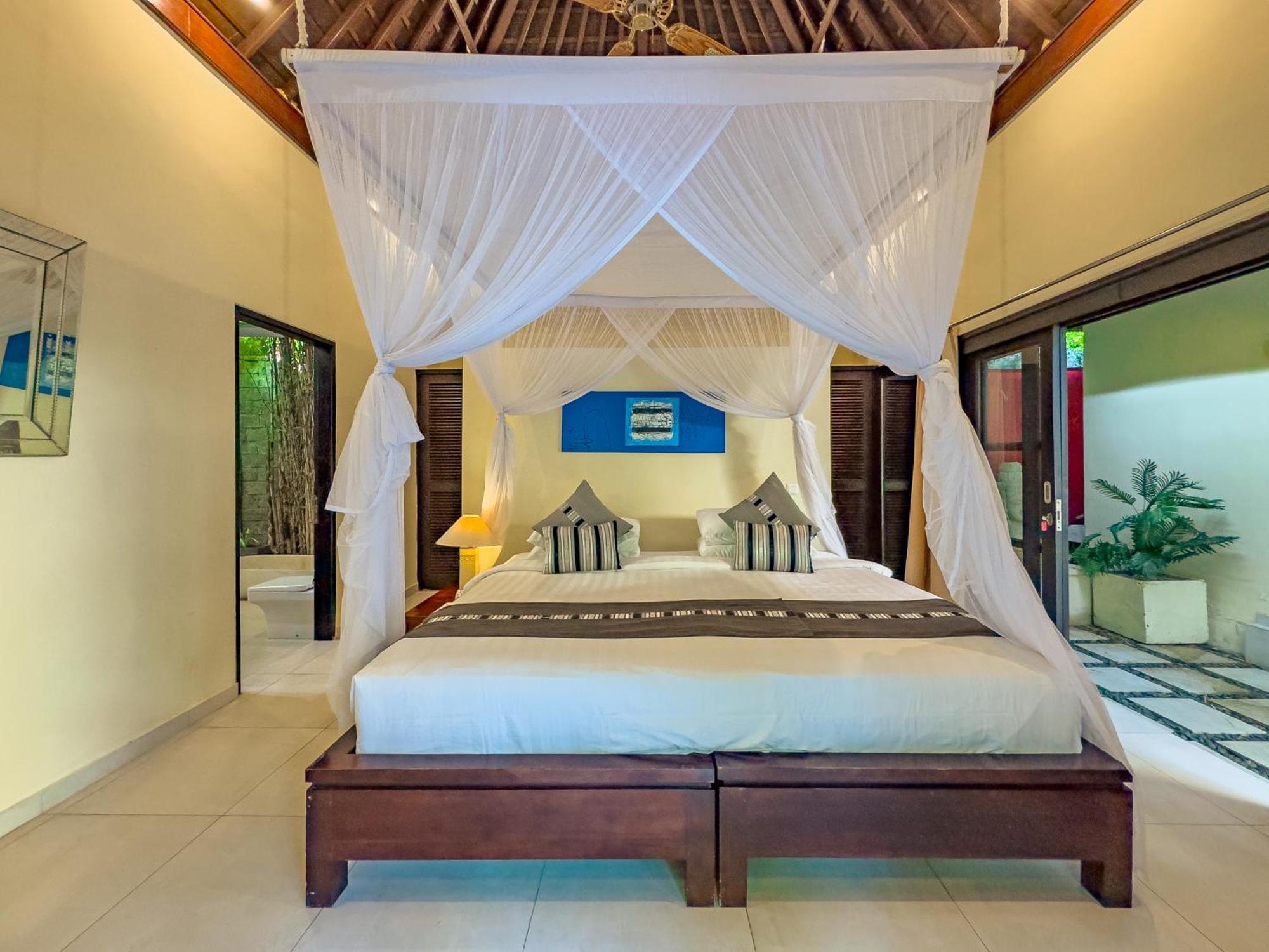Villa Bugis Abimanyu Seminyak Oda fotoğraf