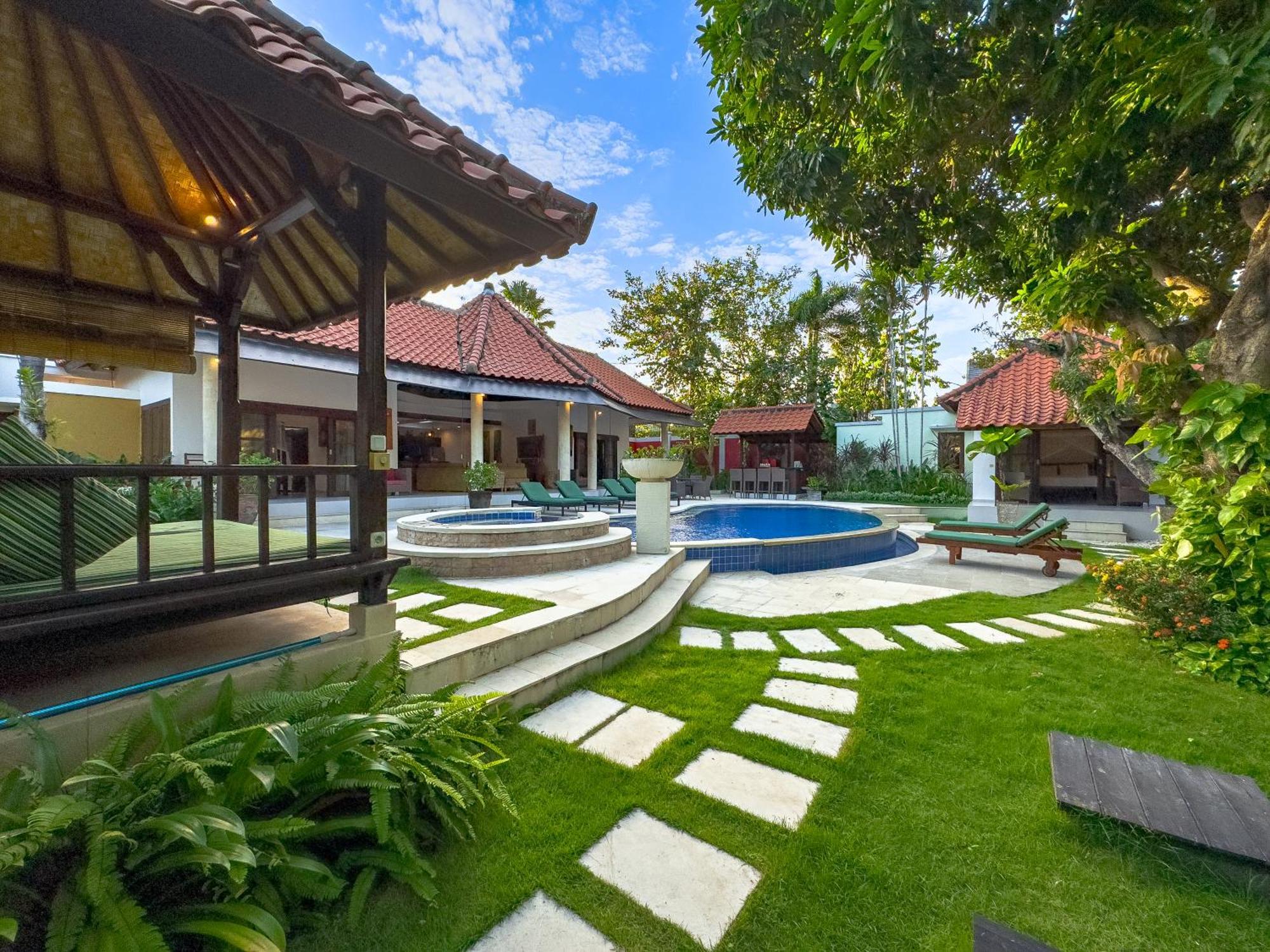 Villa Bugis Abimanyu Seminyak Oda fotoğraf