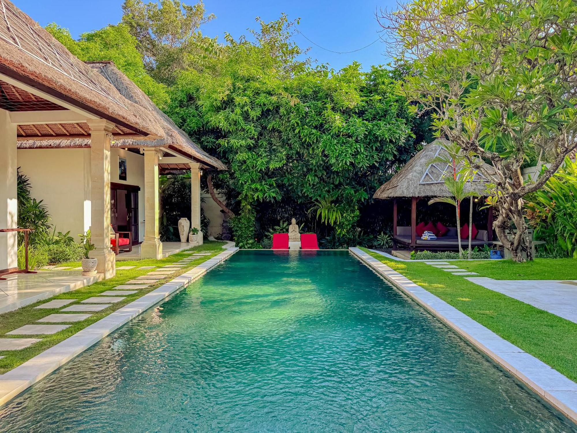 Villa Bugis Abimanyu Seminyak Oda fotoğraf