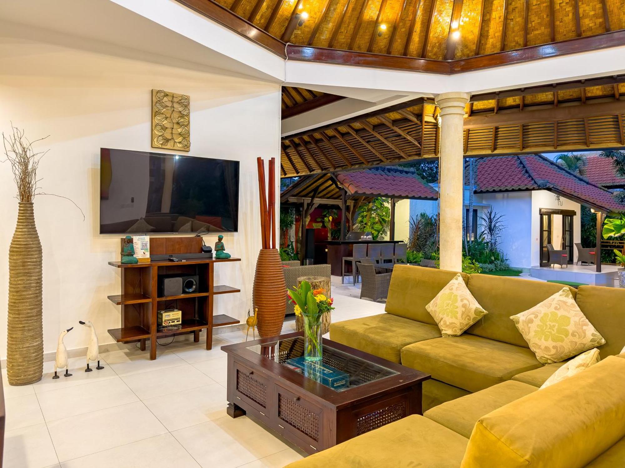 Villa Bugis Abimanyu Seminyak Oda fotoğraf