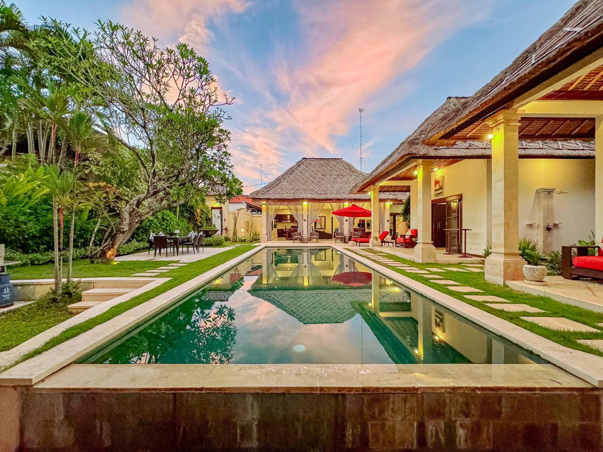 Villa Bugis Abimanyu Seminyak Oda fotoğraf
