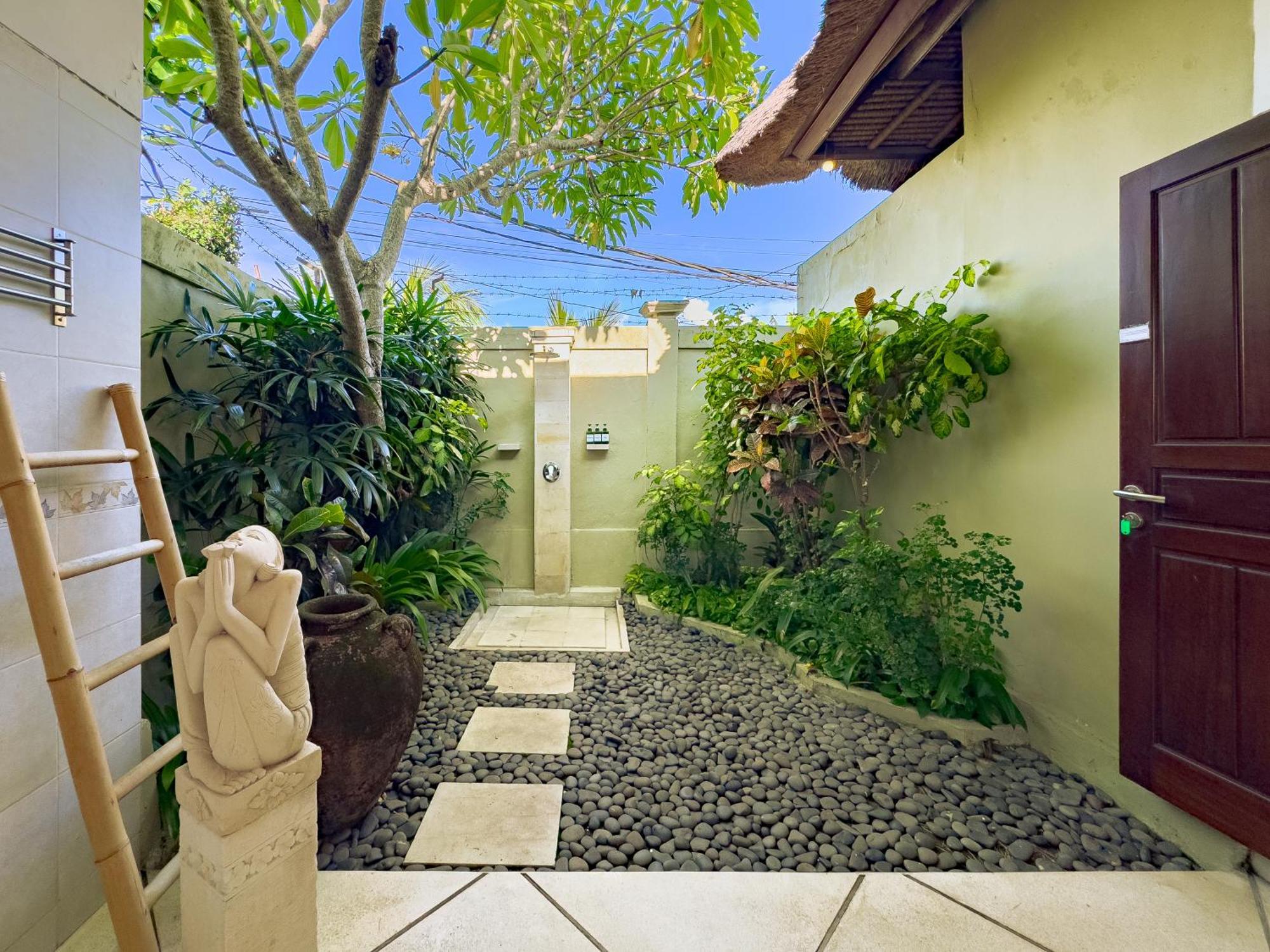 Villa Bugis Abimanyu Seminyak Oda fotoğraf